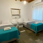 Stone Mina Hébergement de vacances Angairiá