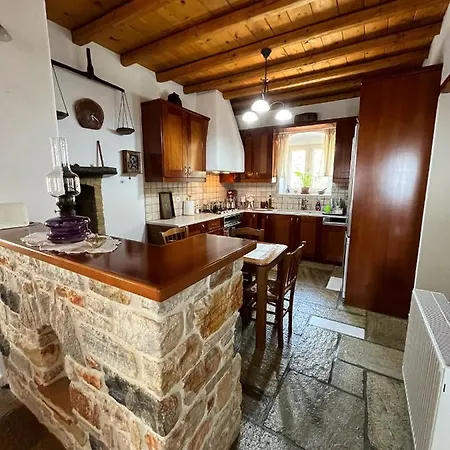 Stone Mina Nyaraló Angeriá