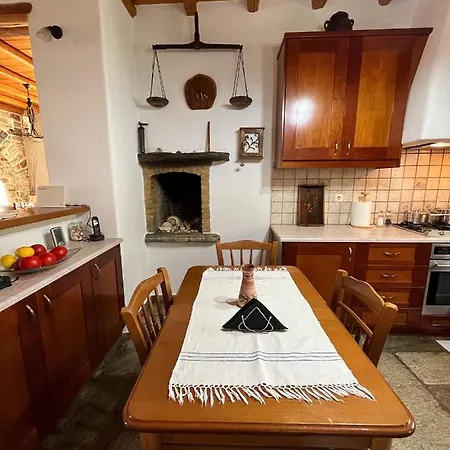 Nyaraló Stone Mina *